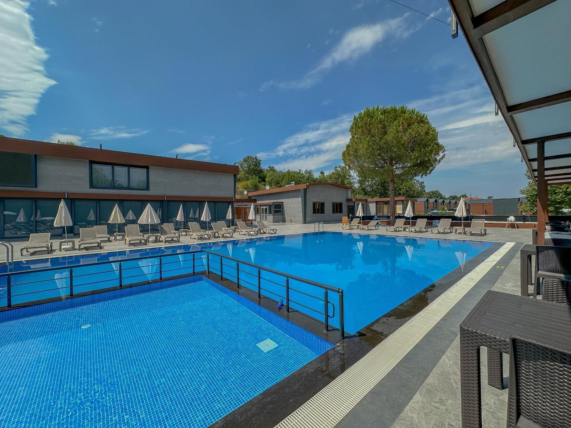 Kadikoy  Baronet Tiny House Butik Otel מראה חיצוני תמונה