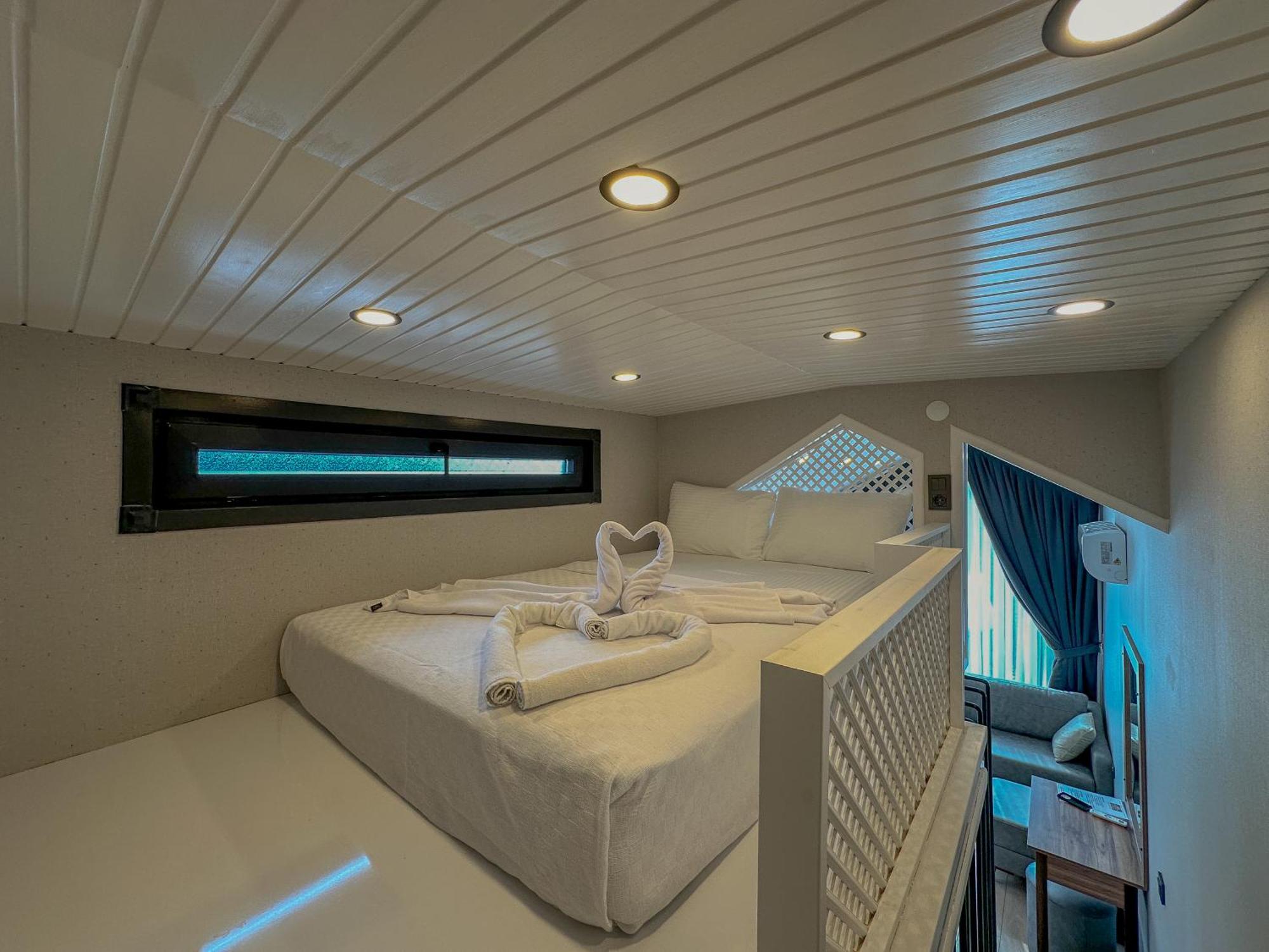 Kadikoy  Baronet Tiny House Butik Otel מראה חיצוני תמונה