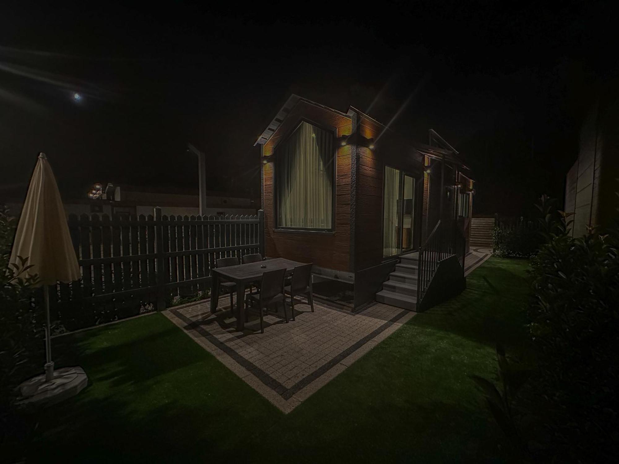 Kadikoy  Baronet Tiny House Butik Otel מראה חיצוני תמונה