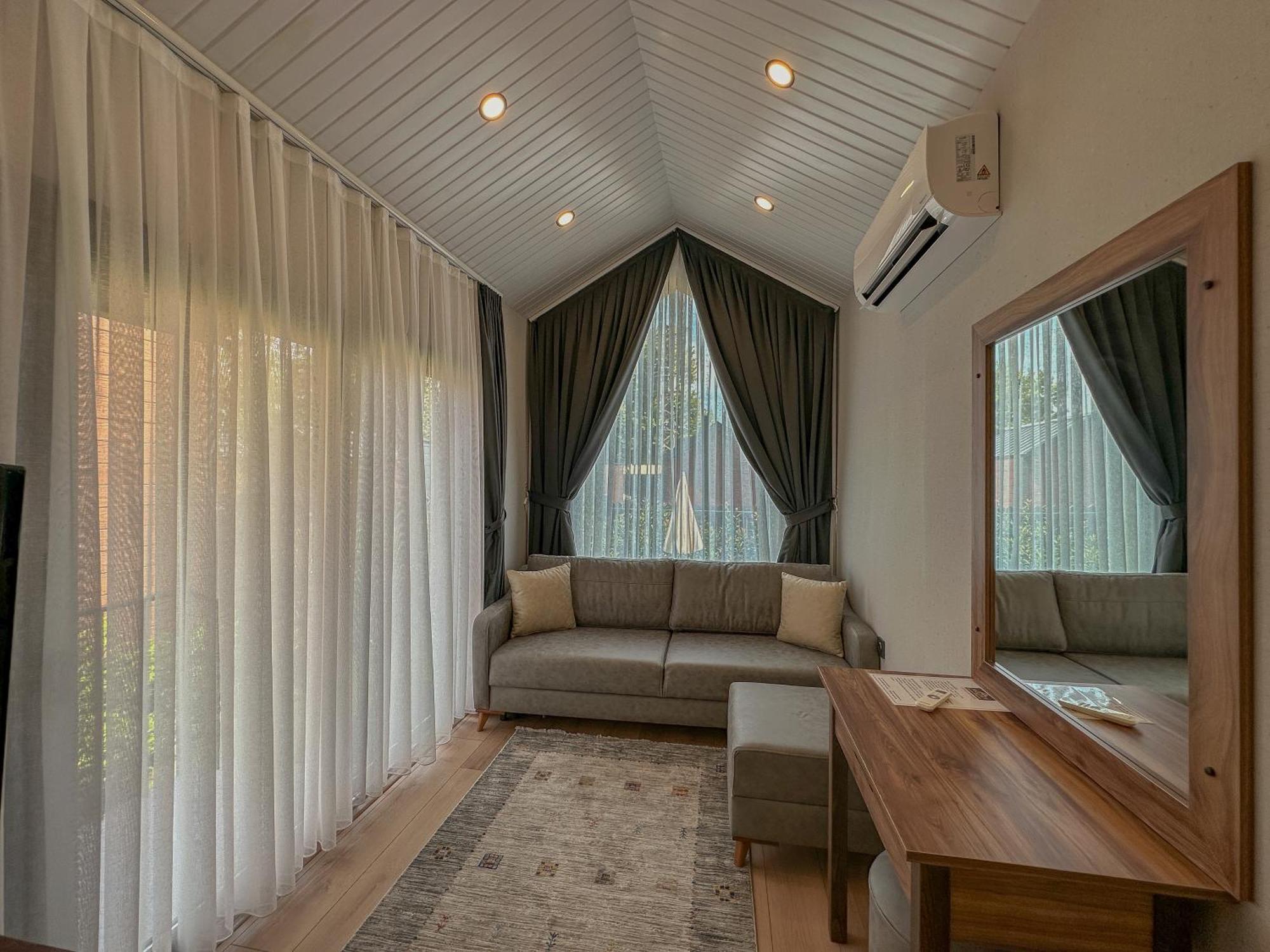 Kadikoy  Baronet Tiny House Butik Otel מראה חיצוני תמונה