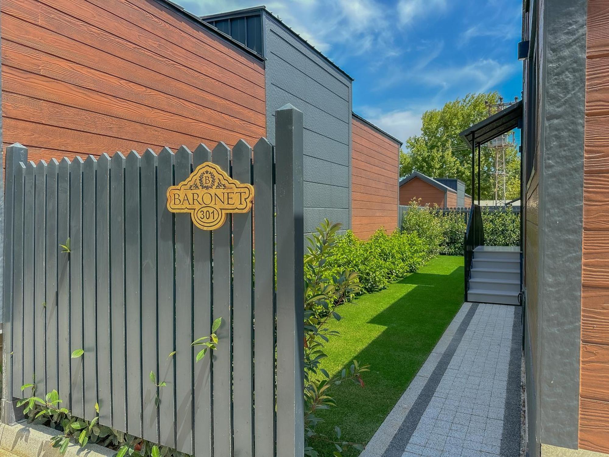Kadikoy  Baronet Tiny House Butik Otel מראה חיצוני תמונה