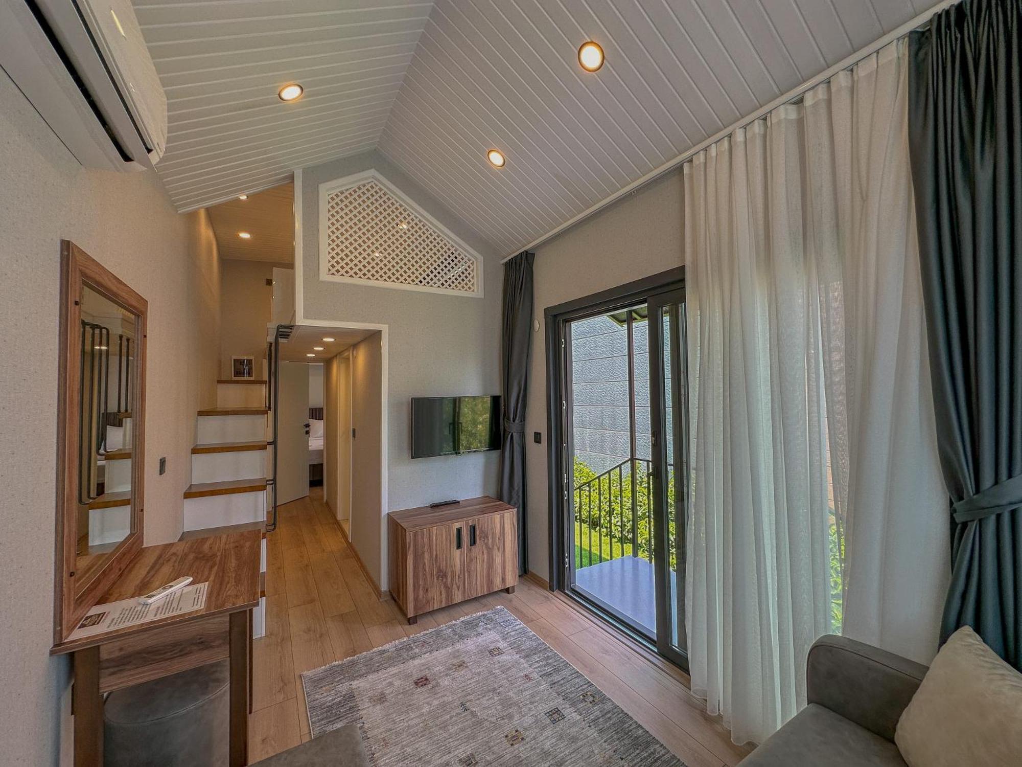 Kadikoy  Baronet Tiny House Butik Otel מראה חיצוני תמונה